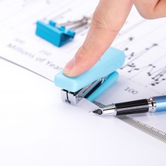 得力 0222订书机 10#简约迷你订书机小号办公学习订书器