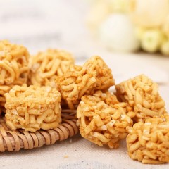 三只松鼠 拉面小丸子拉面团子85g油炸膨化干脆面串烧味小零食