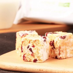 三只松鼠 软香奶萨萨210gX5袋蔓越莓味软香沙琪玛糕点零食