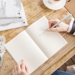 得力 PFA560-01ZR缝线本学生笔记本日记本记事本手账本A5作业本